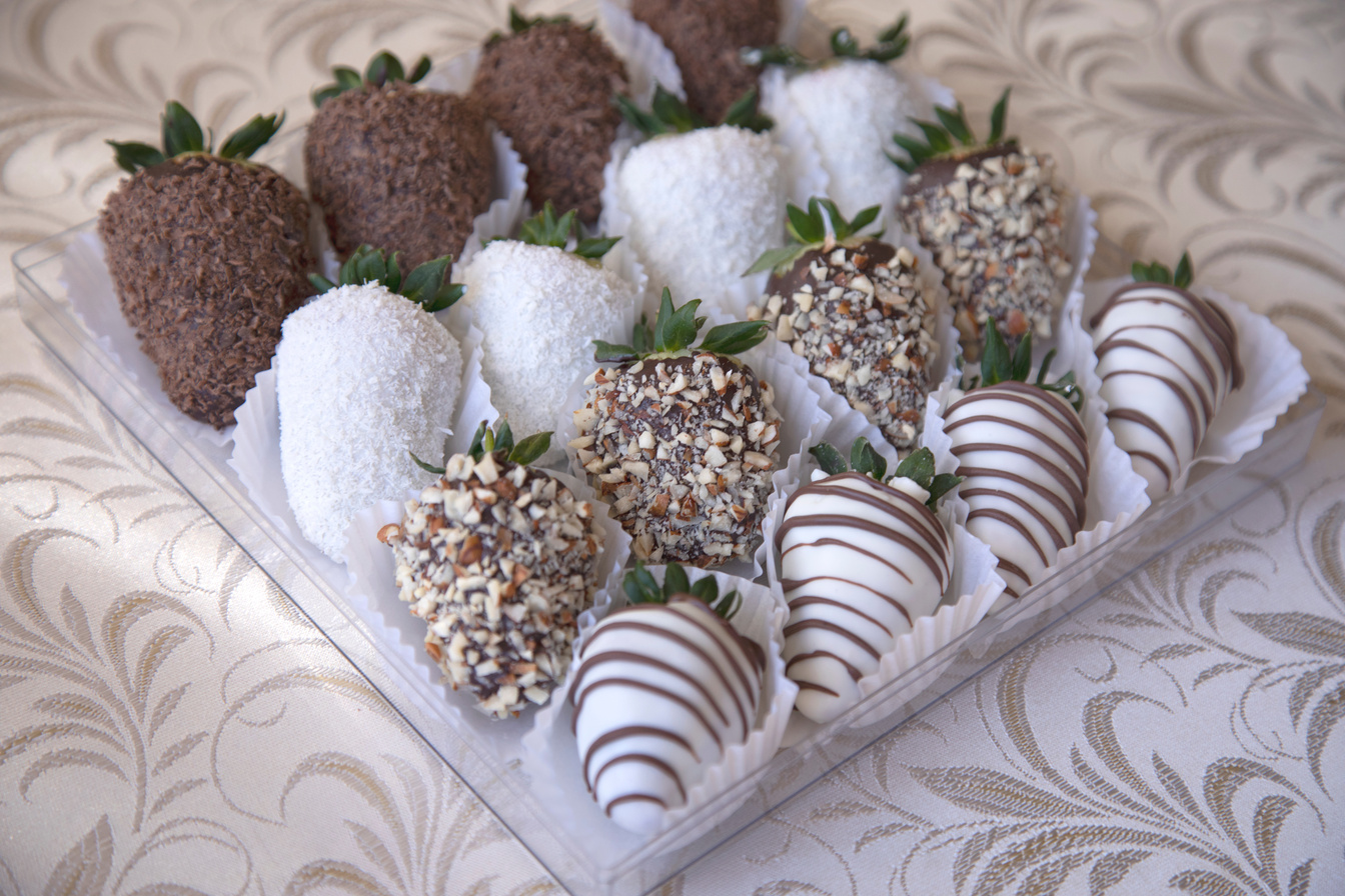 chocolate strawberries in a box